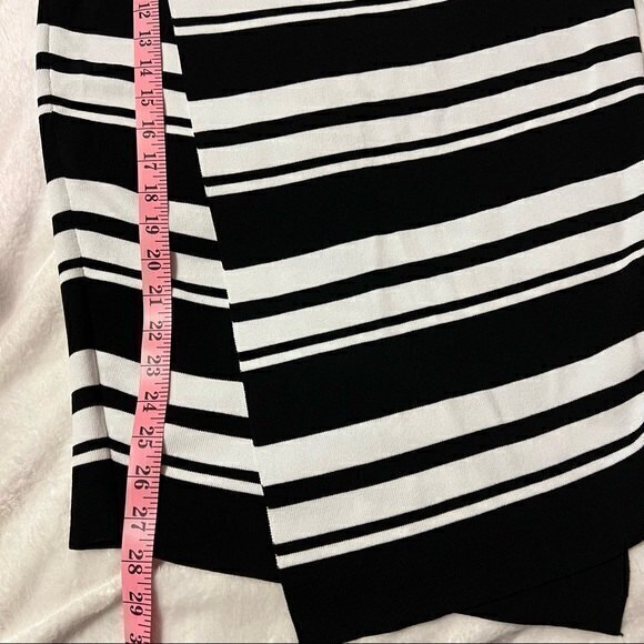 Jennifer Lopez Women's Skirt‎ with Asymmetric Hem, Size L, Black White - Picture 5 of 6